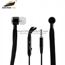 In-Ear Earphones Stereo Earbuds with Microphone Black